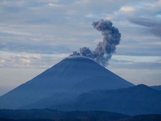 photo volcan bromo indonésie